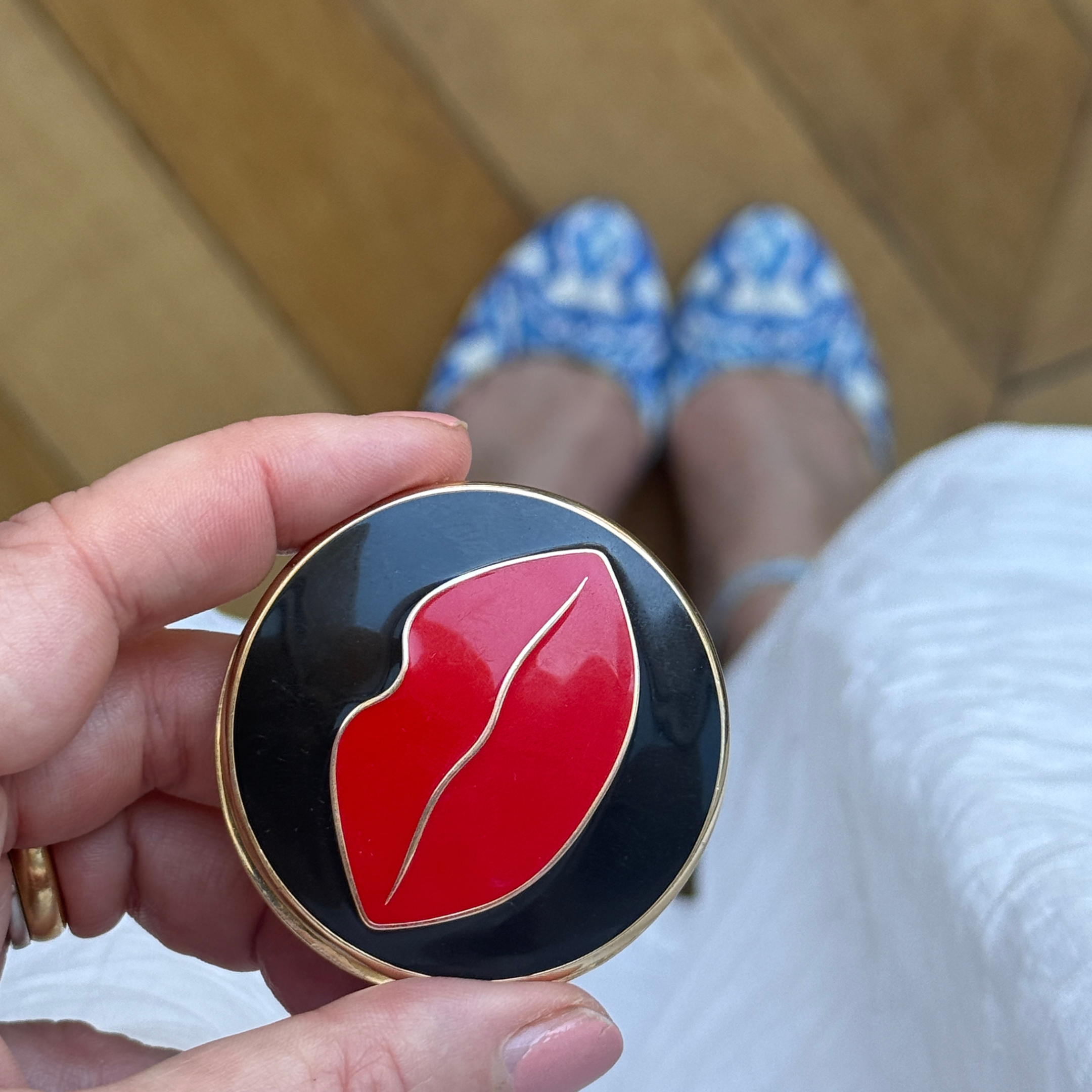 Kiss Me, Désir Compact + Kiss Me Berry SPF 10 Lip Tint
