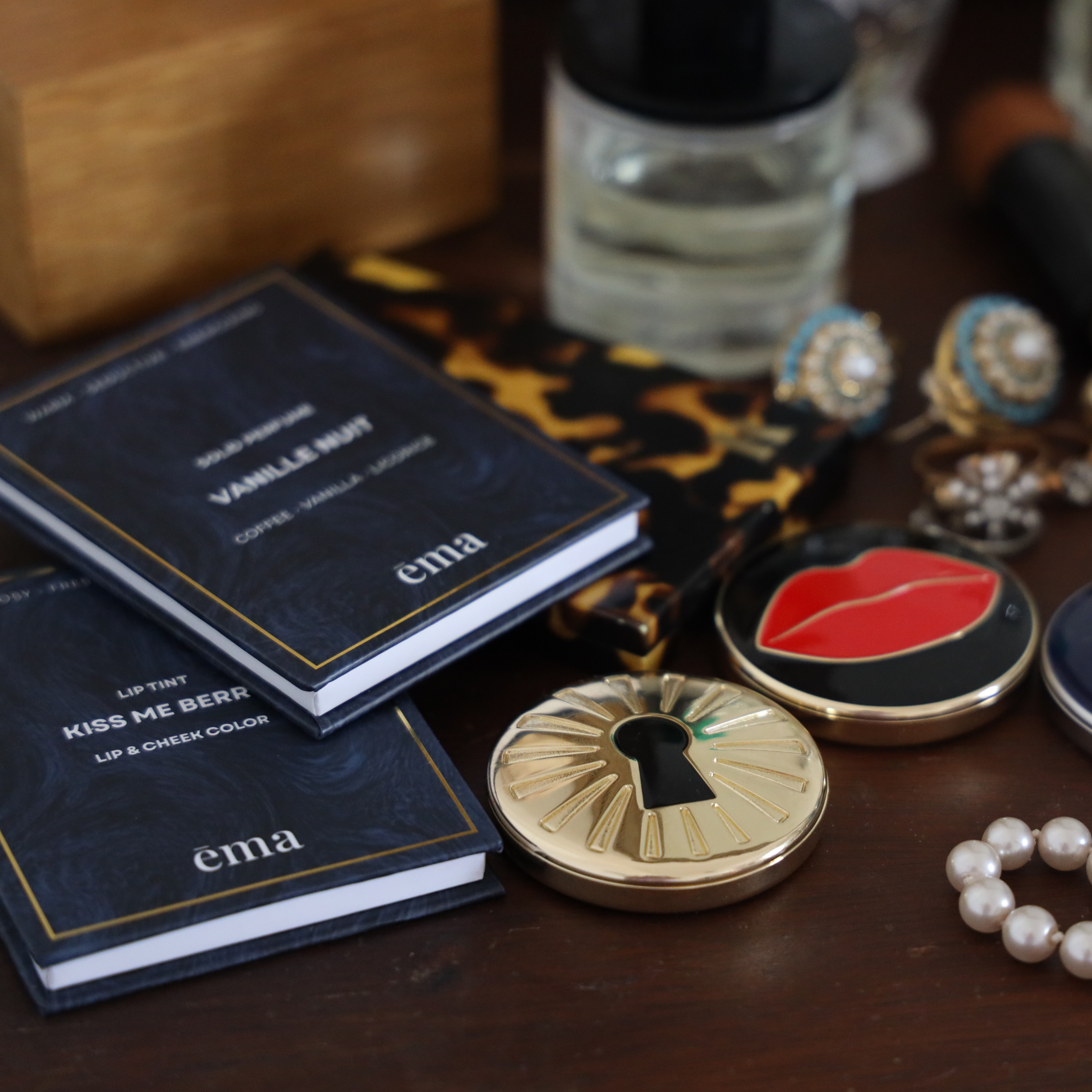 Vanille Nuit Solid Perfume · Coffee, Vanilla & Licorice