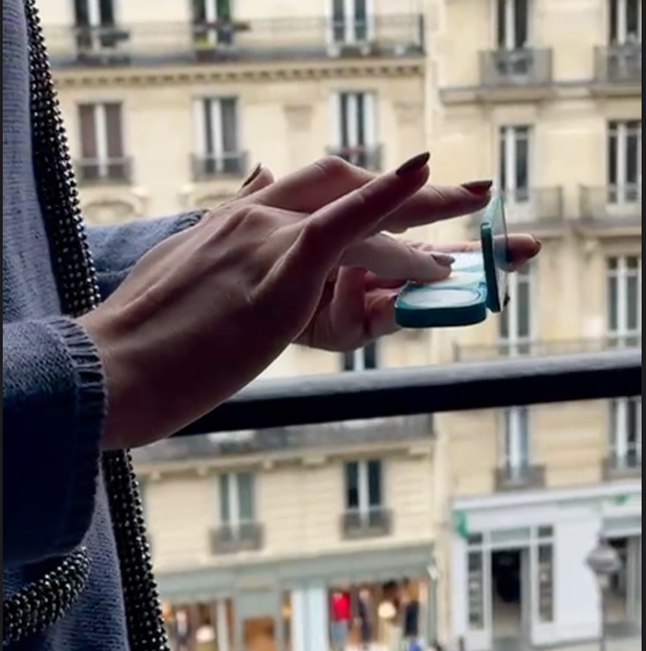 Tobacco – Warm Smoky Sweet Solid Perfume Pod