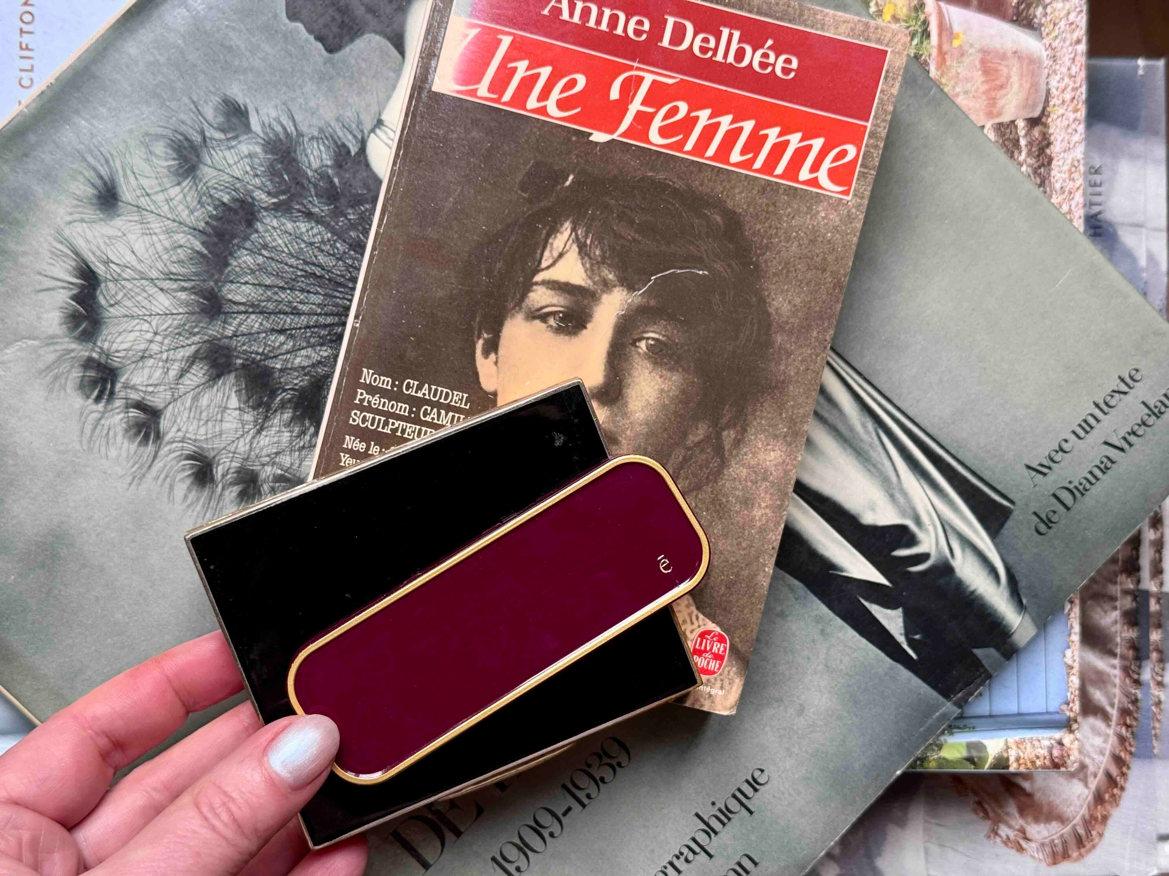 Tobacco · Warm Smoky Sweet Solid Perfume Pod