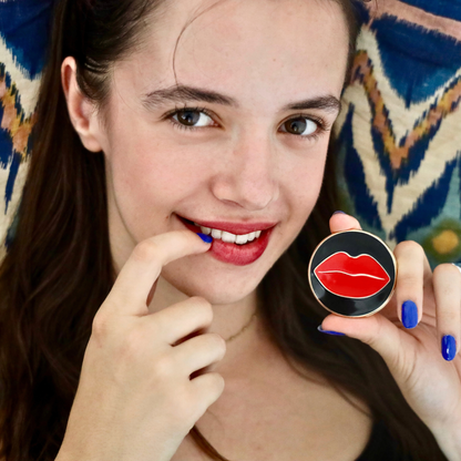 Kiss Me, Désir Compact + Kiss Me Berry SPF 10 Lip Tint